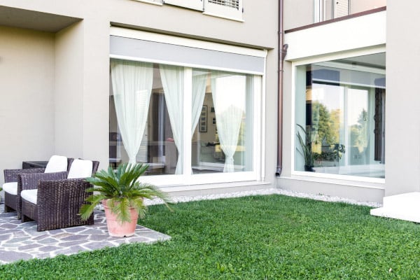 ombreggiati-giardino-e-terrazzo-tende-e-tende-da-sole